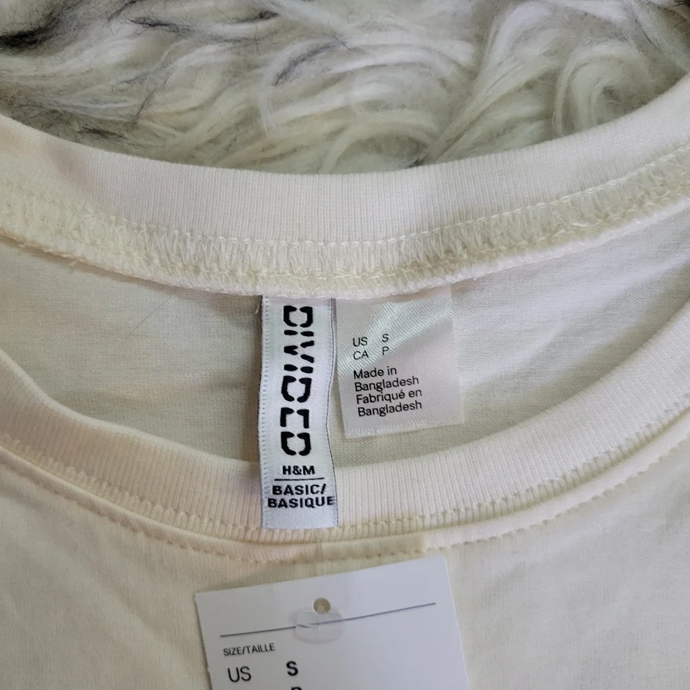 DIVIDED cream oversized long-sleeved top small - Picture 3 of 8